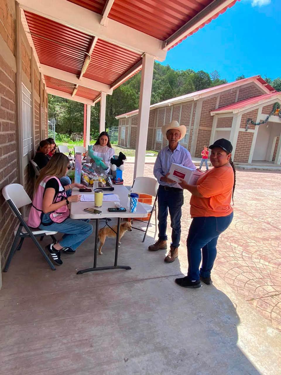 DIF MUNICIPAL LLEVA JORNADA COMUNITARIA DE BIENESTAR A MATARACHI