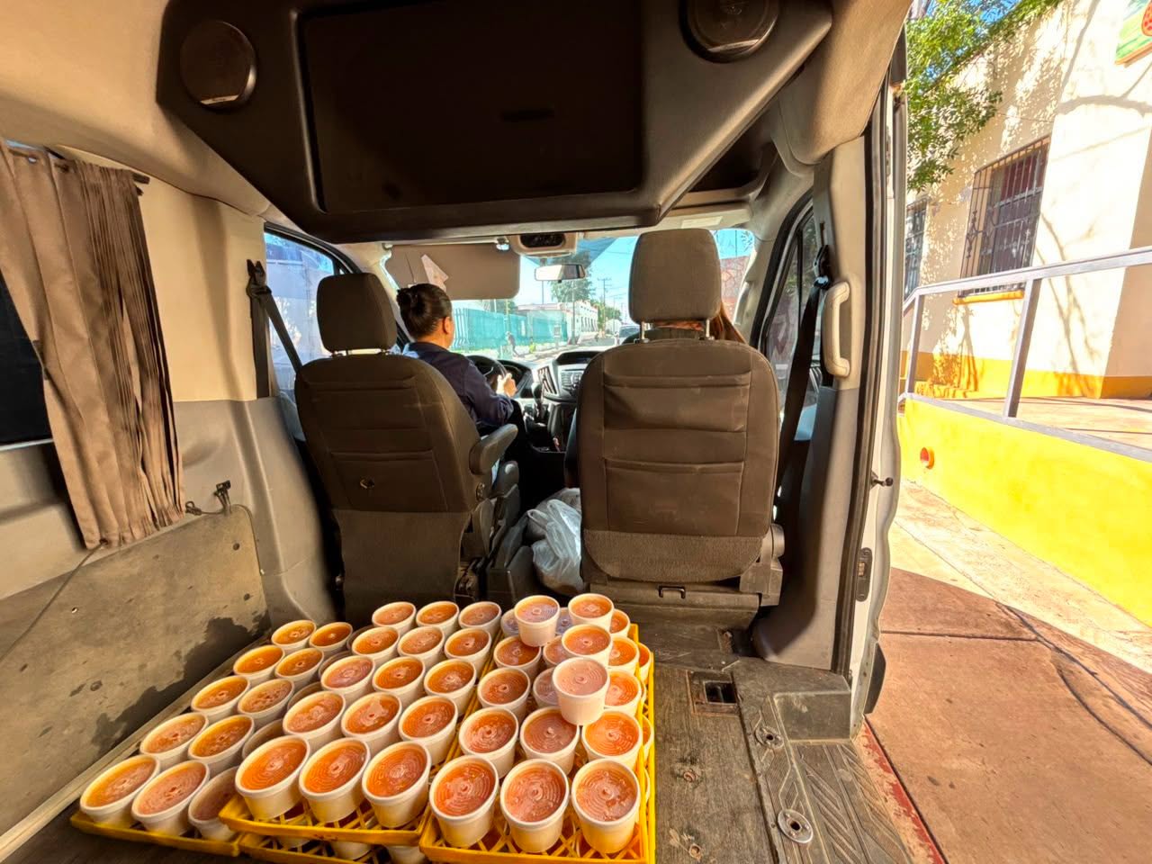DIF MUNICIPAL ENTREGA 2,400 COMIDAS MENSUALES A ADULTOS MAYORES Y PERSONAS VULNERABLES
