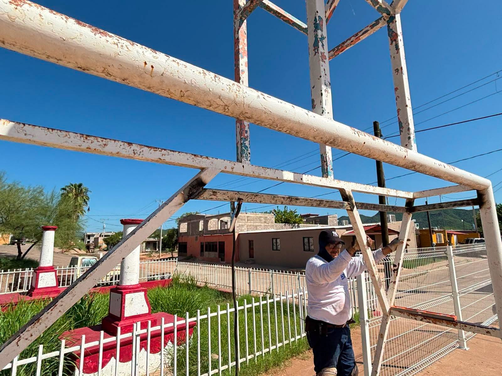 AVANZA REHABILITACIÓN DE LA CANCHA LOS TALAMANTE EN LA COLONIA TRINCHERAS